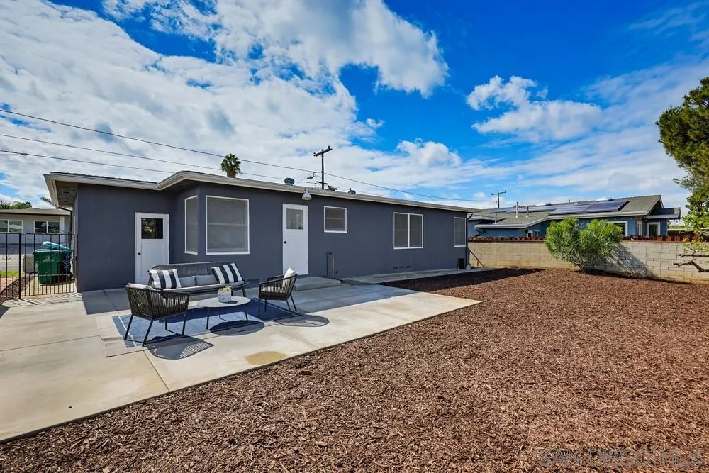 https://cdn.realtyfeed.com/cdn/127/260025700/fd385bd6507bec978b56d90876261f9d.webp