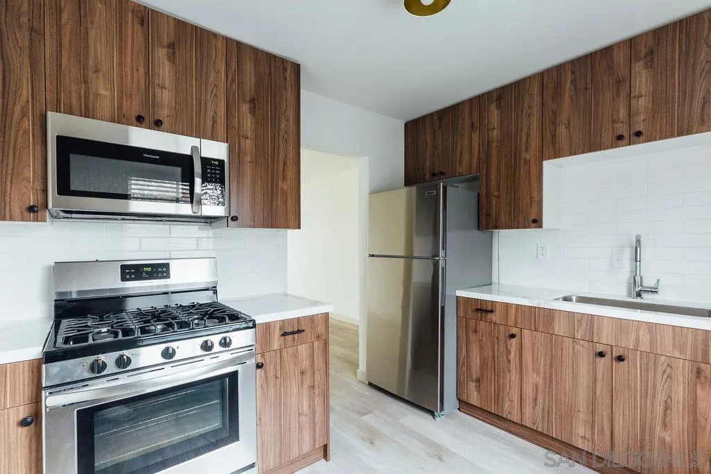 1756 Robinson Avenue, San Diego, CA 92103