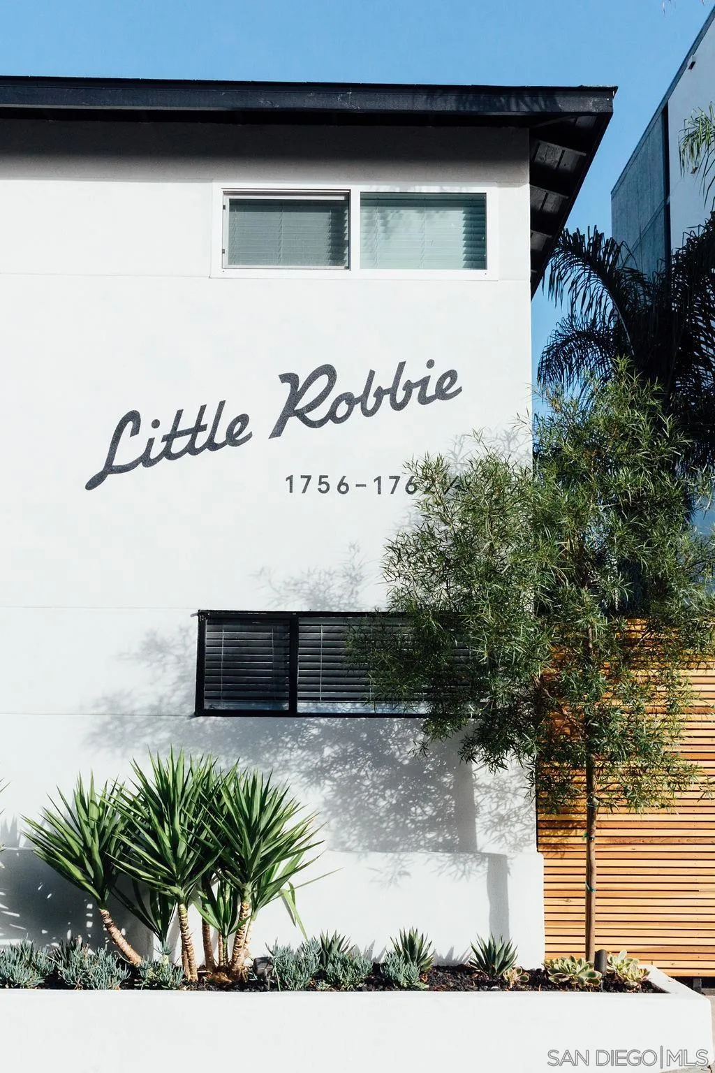 1756 Robinson Avenue, San Diego, CA 92103