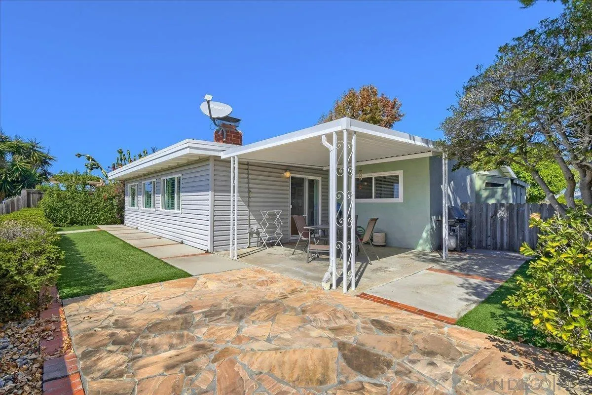 https://cdn.realtyfeed.com/cdn/127/260025716/12b3665a2db3a136af118fdb068bc7a8.webp