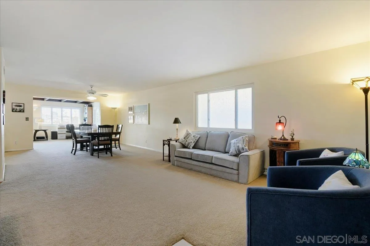 https://cdn.realtyfeed.com/cdn/127/260025716/830964e8a49431b4bb4fede11cf8db9c.webp