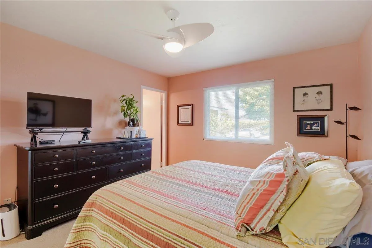 https://cdn.realtyfeed.com/cdn/127/260025716/8e37c8cd2b85f9de91596e071ee3b629.webp