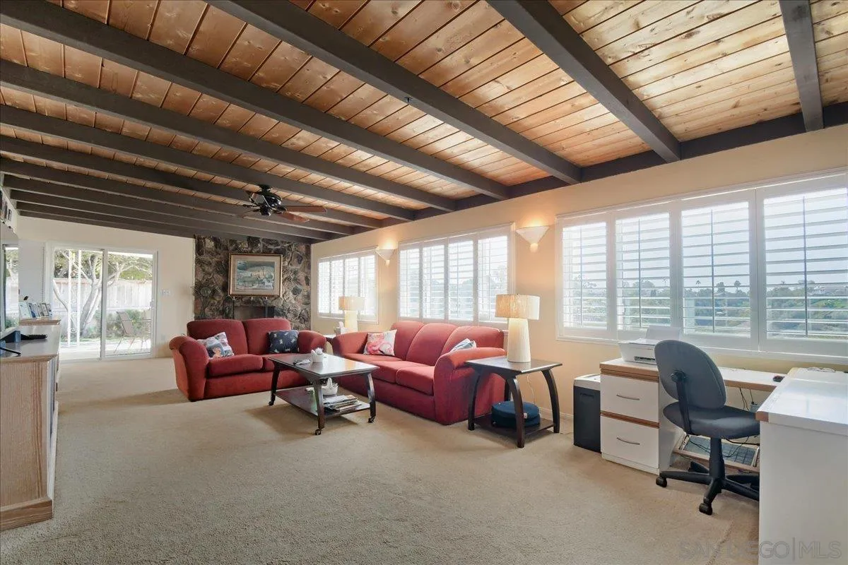 https://cdn.realtyfeed.com/cdn/127/260025716/adfd4817a7e58244bcfdb203df2fdc62.webp