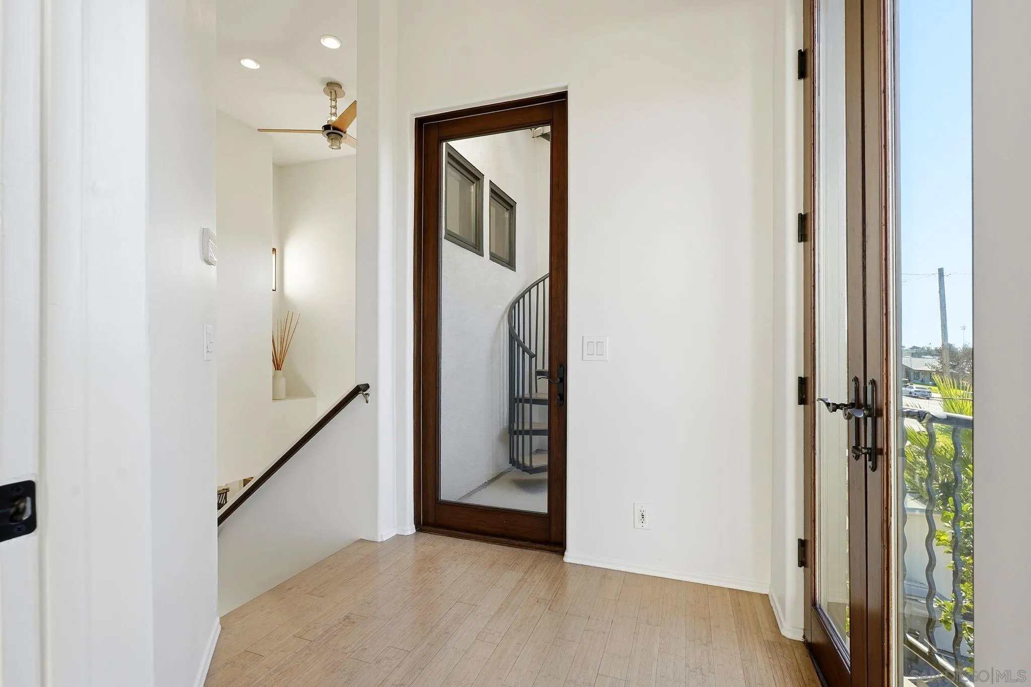 7235 Fay Ave, La Jolla, CA 92037 7235 Fay Ave, La Jolla, CA 92037