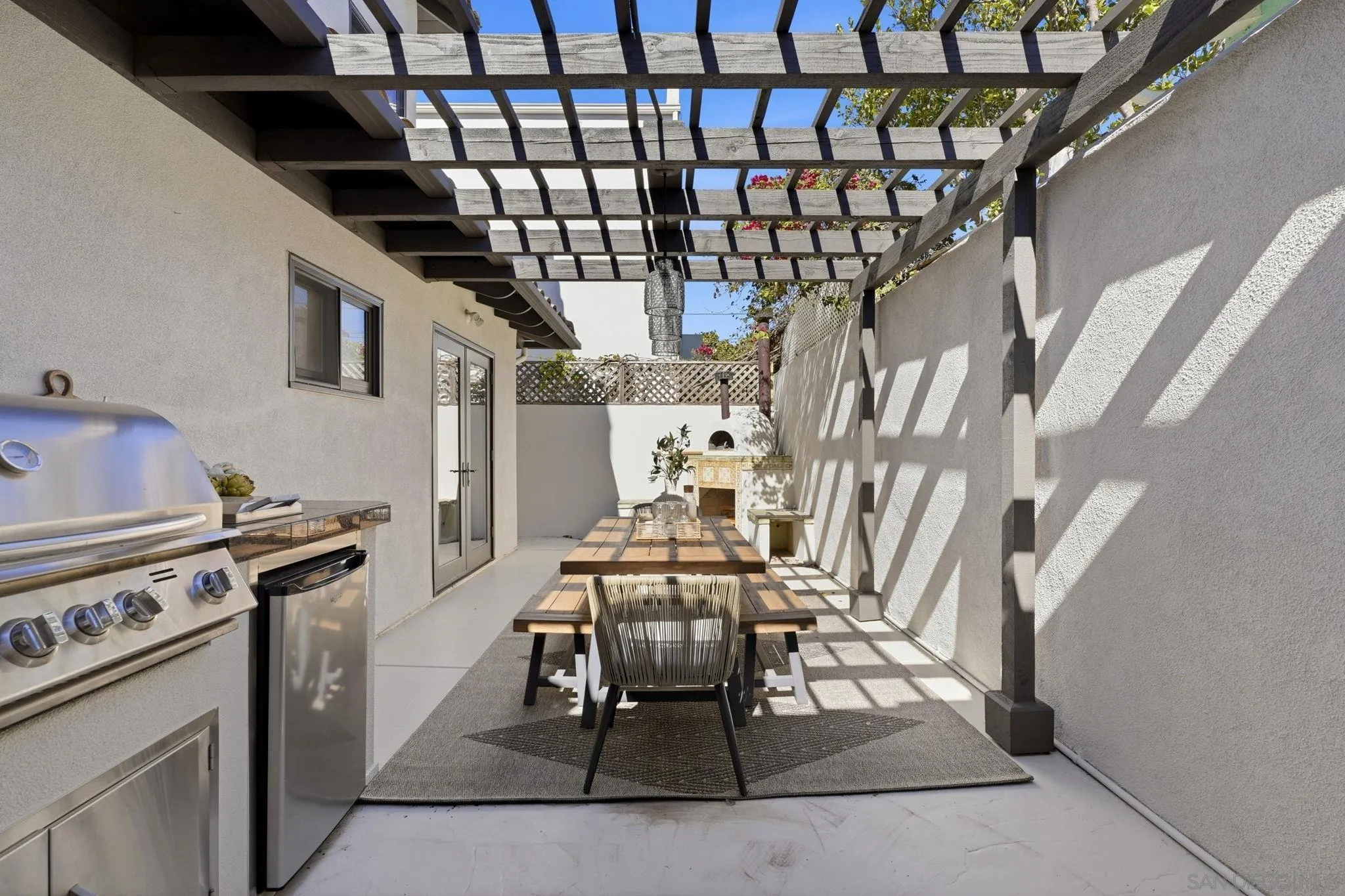 7235 Fay Ave, La Jolla, CA 92037 7235 Fay Ave, La Jolla, CA 92037