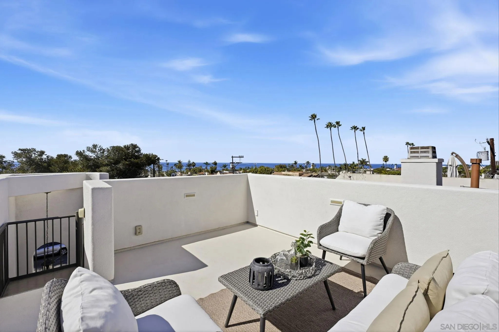 7235 Fay Ave, La Jolla, CA 92037 7235 Fay Ave, La Jolla, CA 92037