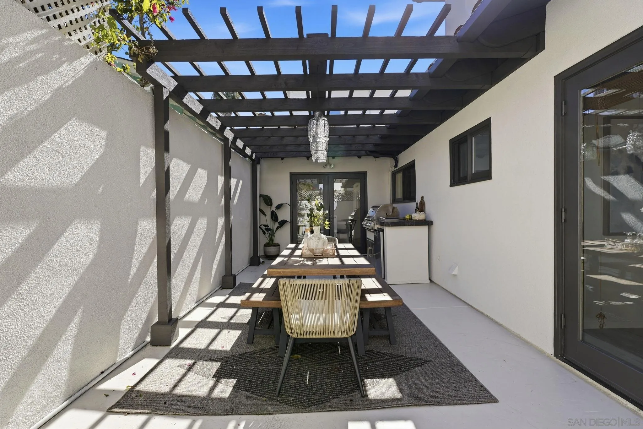 7235 Fay Ave, La Jolla, CA 92037 7235 Fay Ave, La Jolla, CA 92037