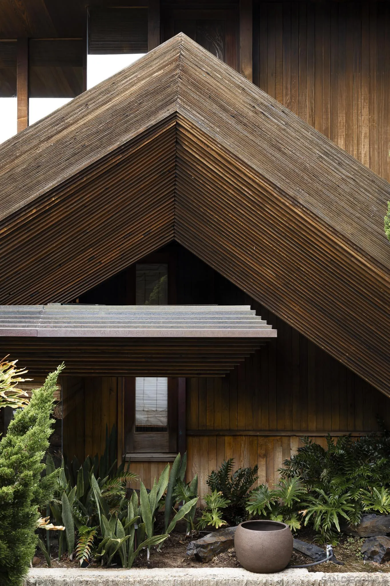 6621 Neptune Place, La Jolla, CA 92037 6621 Neptune Place, La Jolla, CA 92037