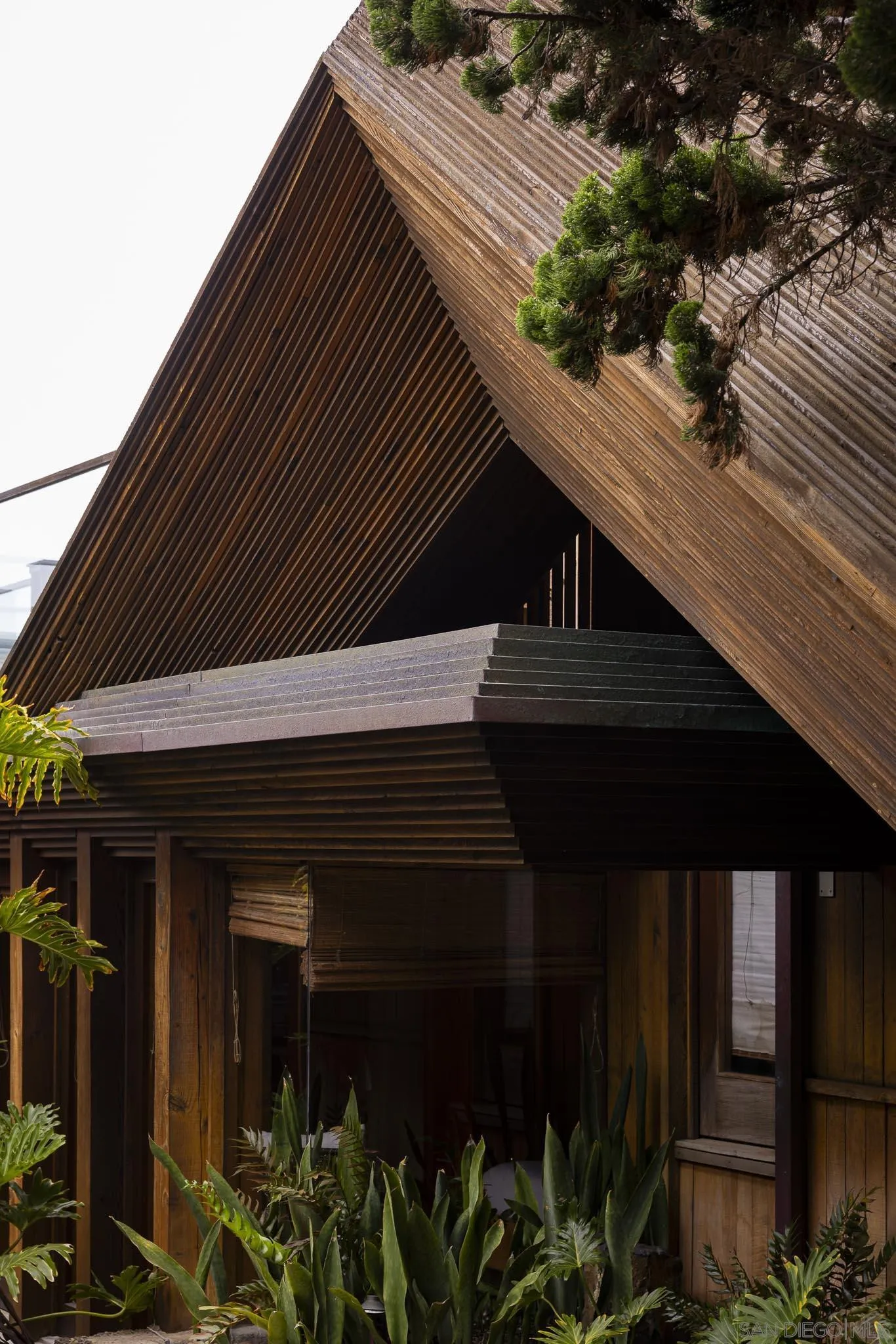 6621 Neptune Place, La Jolla, CA 92037 6621 Neptune Place, La Jolla, CA 92037