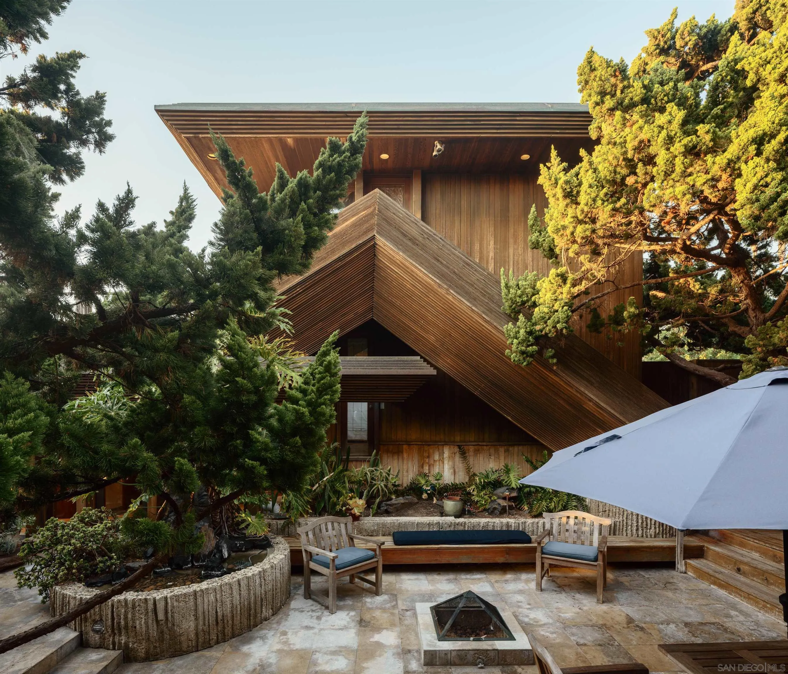 6621 Neptune Place, La Jolla, CA 92037 6621 Neptune Place, La Jolla, CA 92037