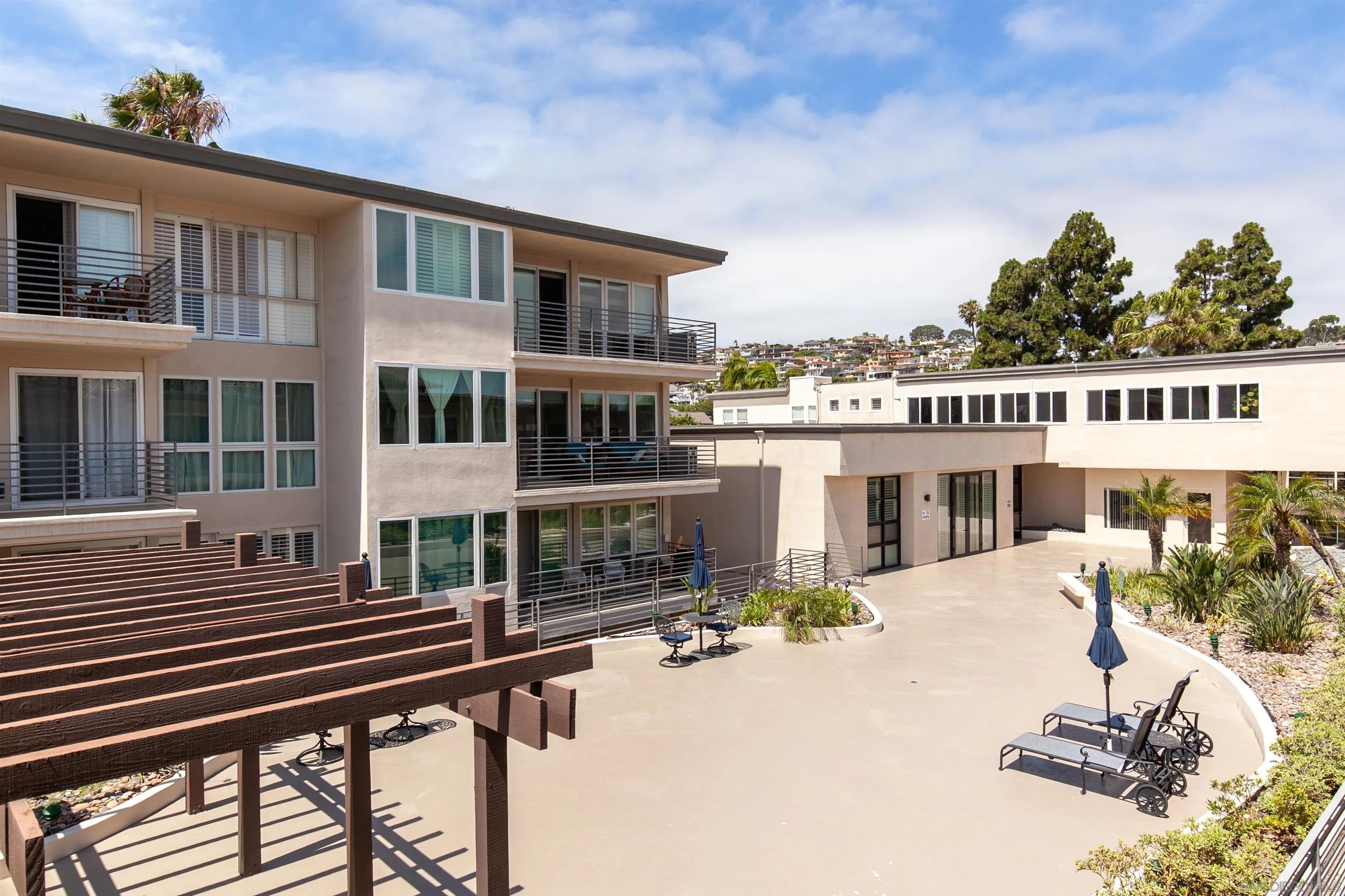 1021 Scott, #107, San Diego, CA 92106 1021 Scott, #107, San Diego, CA 92106