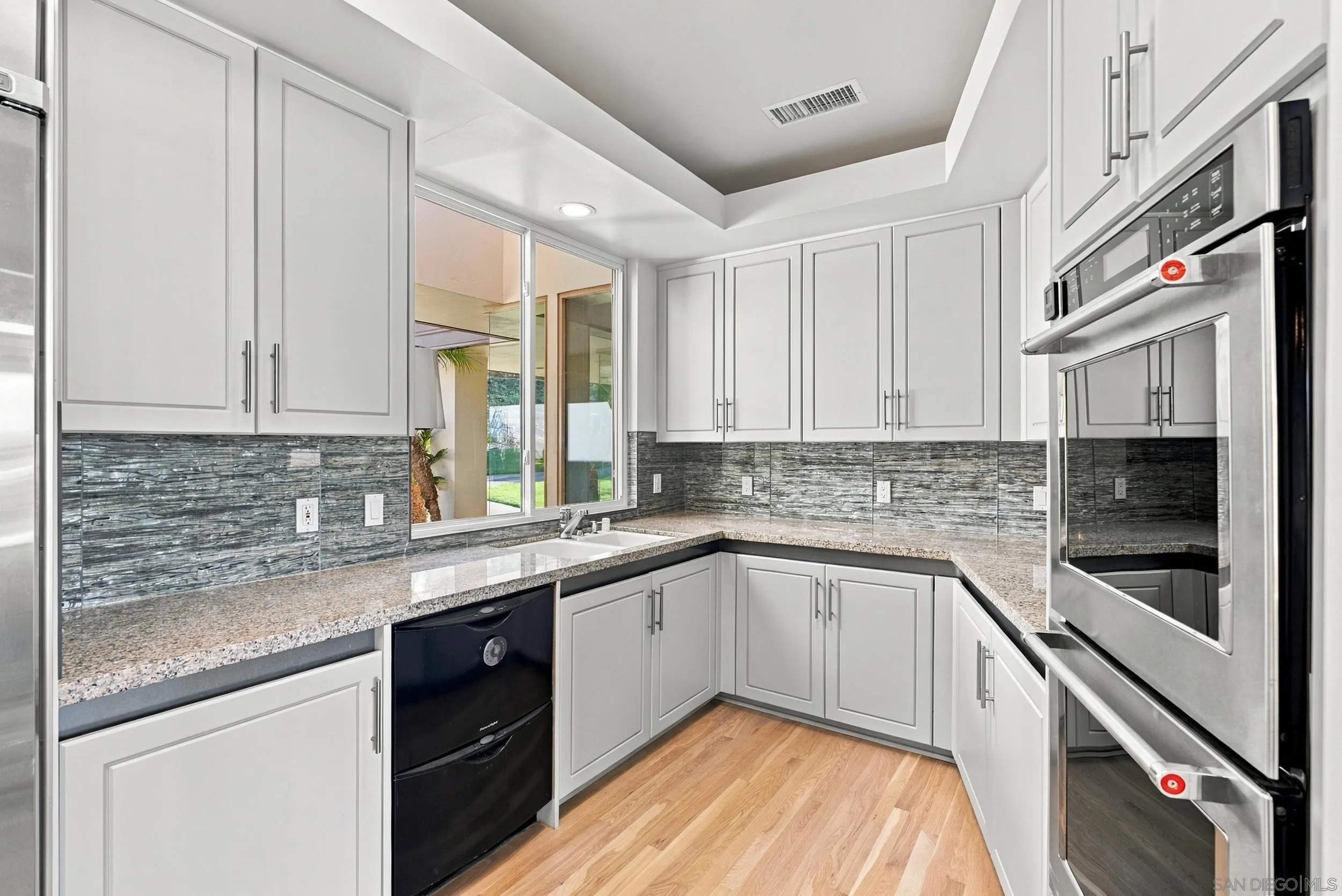 https://cdn.realtyfeed.com/cdn/127/260025734/3d019f1eca80348dbbc397fa940d1d83.webp