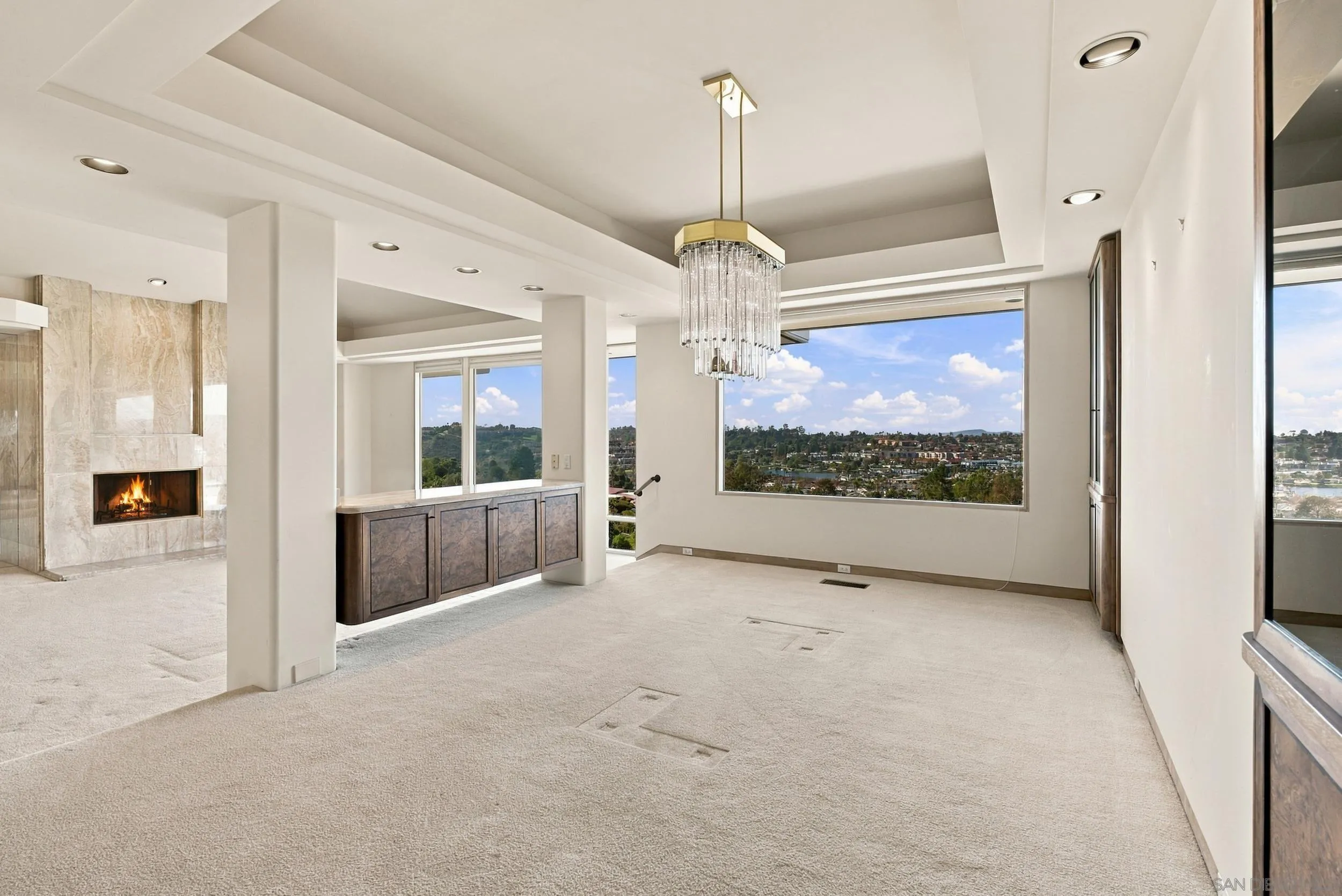 https://cdn.realtyfeed.com/cdn/127/260025734/4d0ffcefa9fbebb5da5cc980816ff474.webp