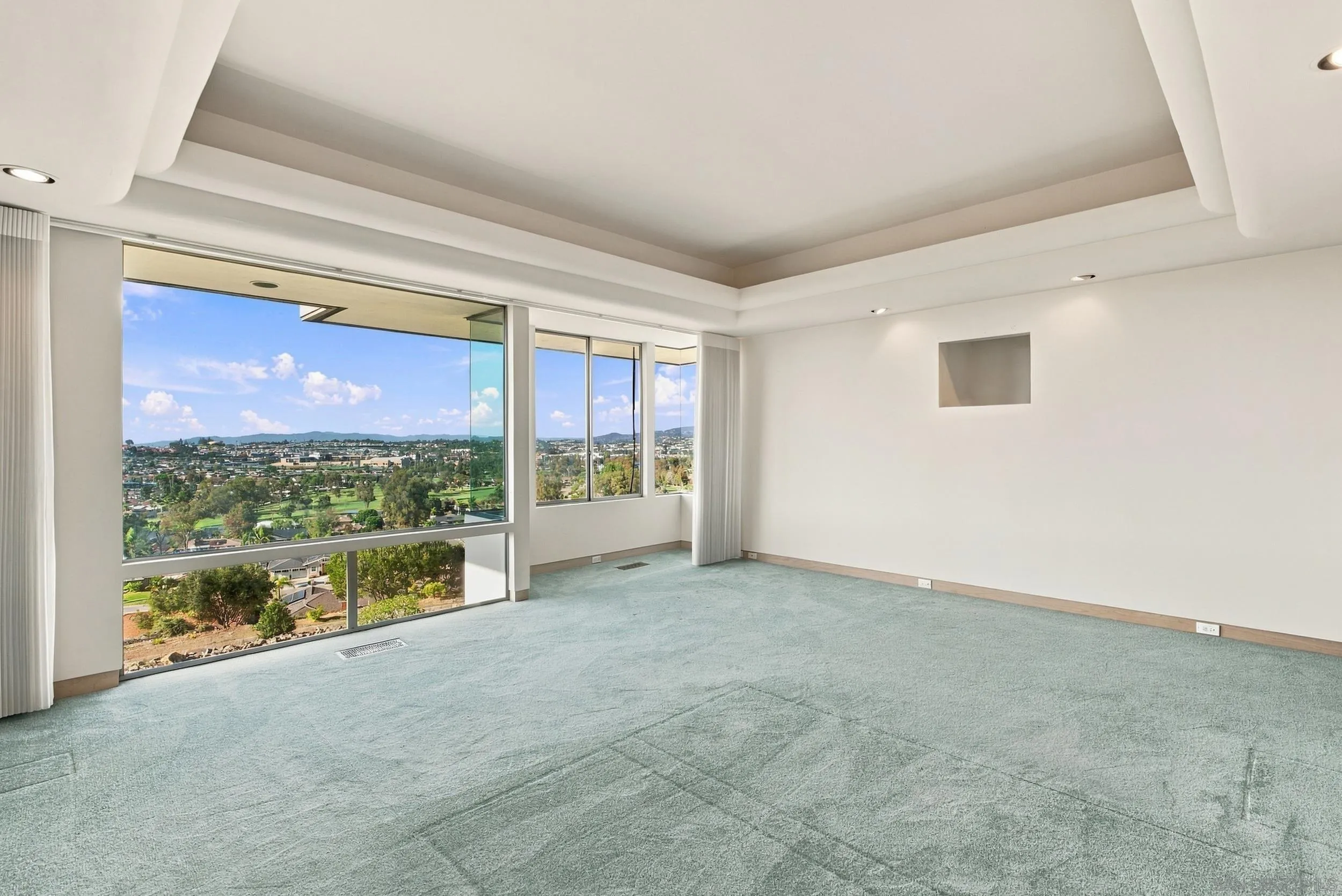 https://cdn.realtyfeed.com/cdn/127/260025734/5f938ab12a2d01ee31f13f888eb3d77c.webp