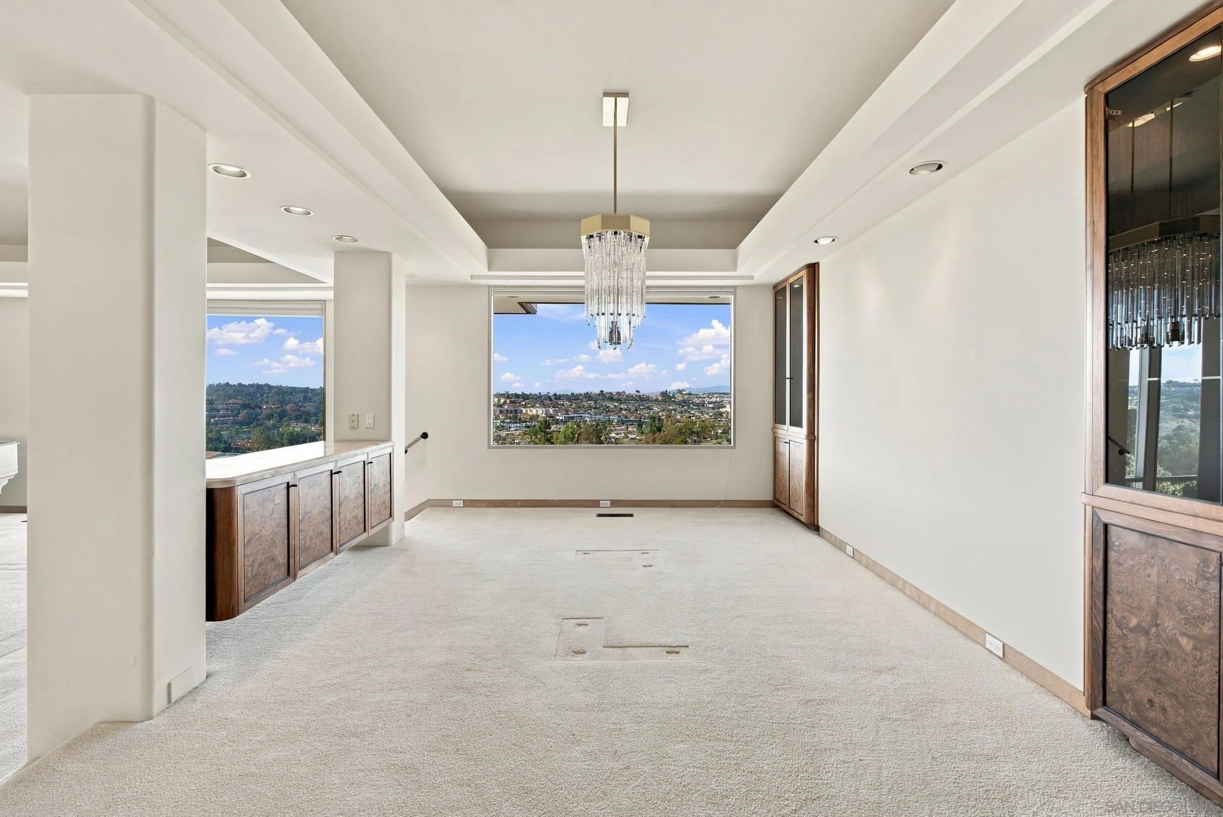 https://cdn.realtyfeed.com/cdn/127/260025734/7cb5f7991fbac9cd1f209c430af55bc3.webp