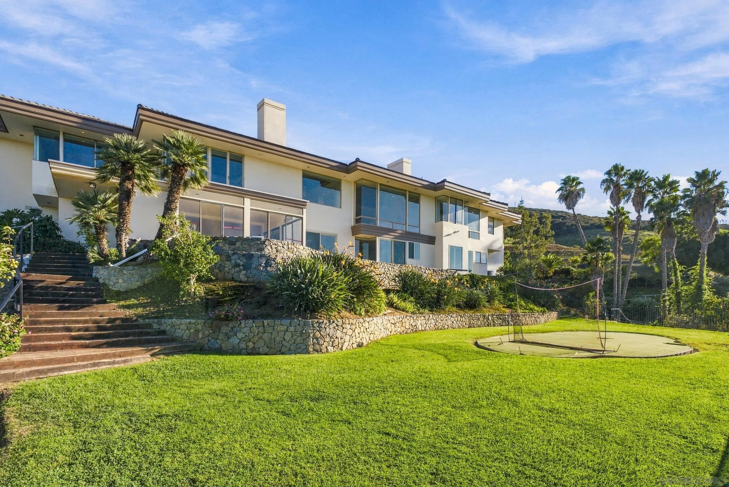 https://cdn.realtyfeed.com/cdn/127/260025734/ad6d45977cd38471febdba19099edfdc.webp