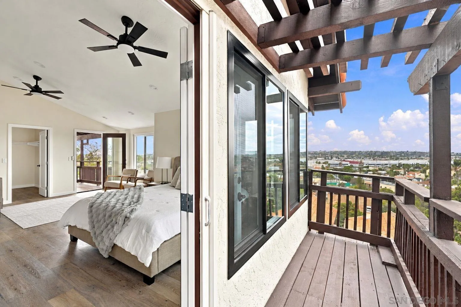 4008 Ampudia St, San Diego, CA 92110 4008 Ampudia St, San Diego, CA 92110
