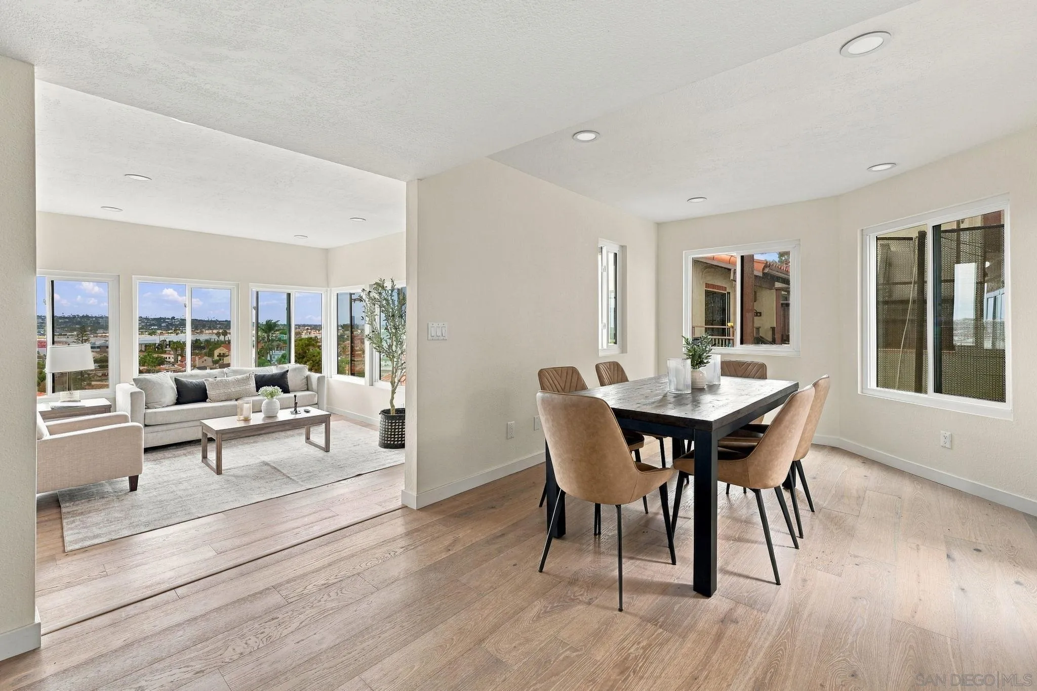 4008 Ampudia St, San Diego, CA 92110 4008 Ampudia St, San Diego, CA 92110
