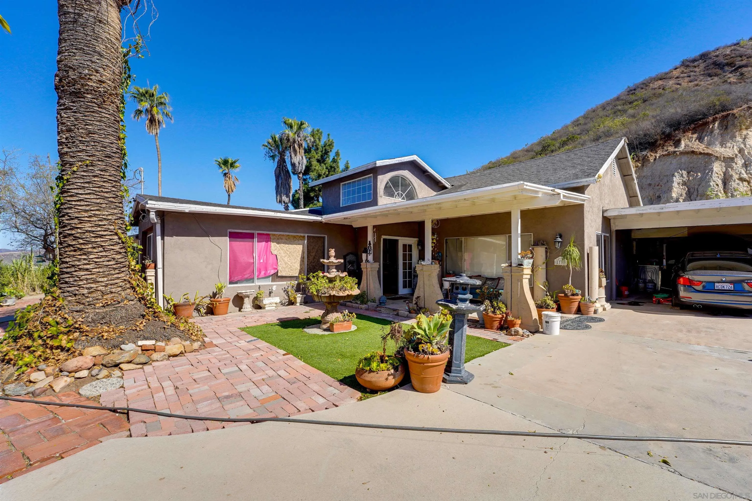 8109 MESA ROAD, Santee, CA 92071 8109 MESA ROAD, Santee, CA 92071