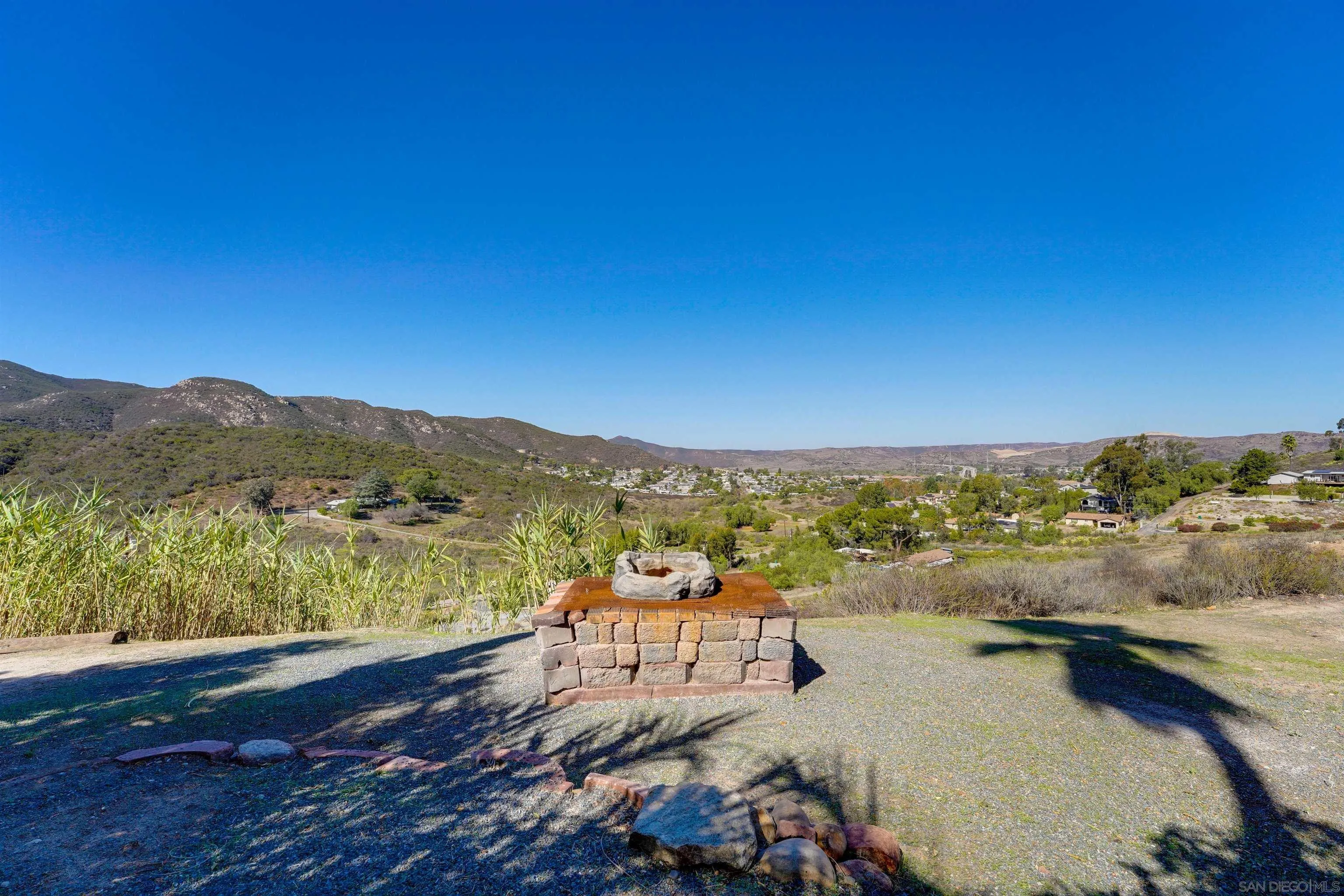 8109 MESA ROAD, Santee, CA 92071 8109 MESA ROAD, Santee, CA 92071