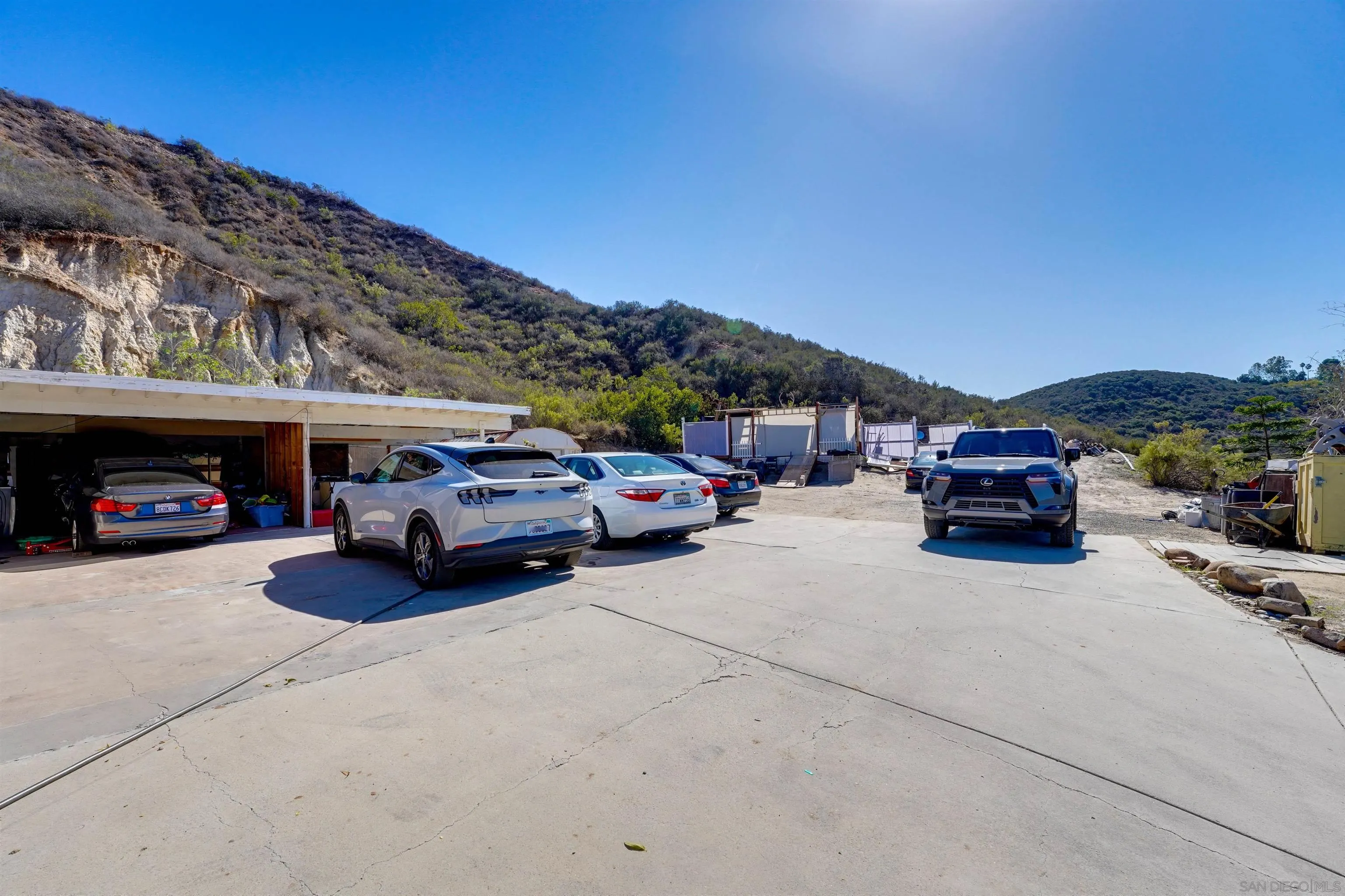 8109 MESA ROAD, Santee, CA 92071 8109 MESA ROAD, Santee, CA 92071
