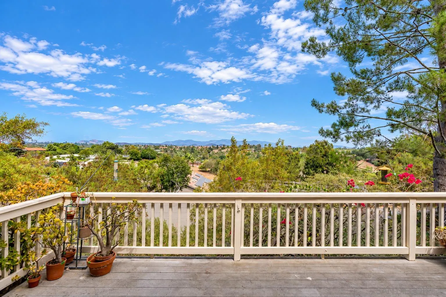 613 Carnation Lane, Fallbrook, CA 92028