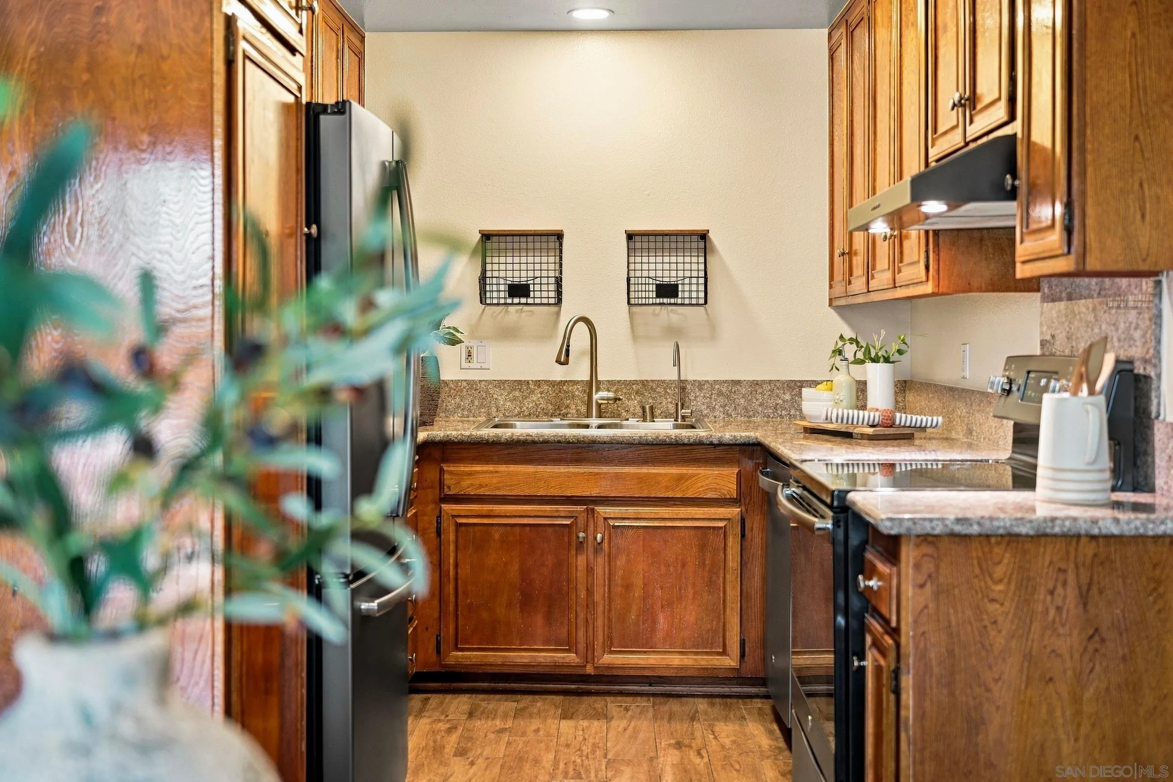 9645 Easter Way, San Diego, CA 92121 9645 Easter Way, San Diego, CA 92121