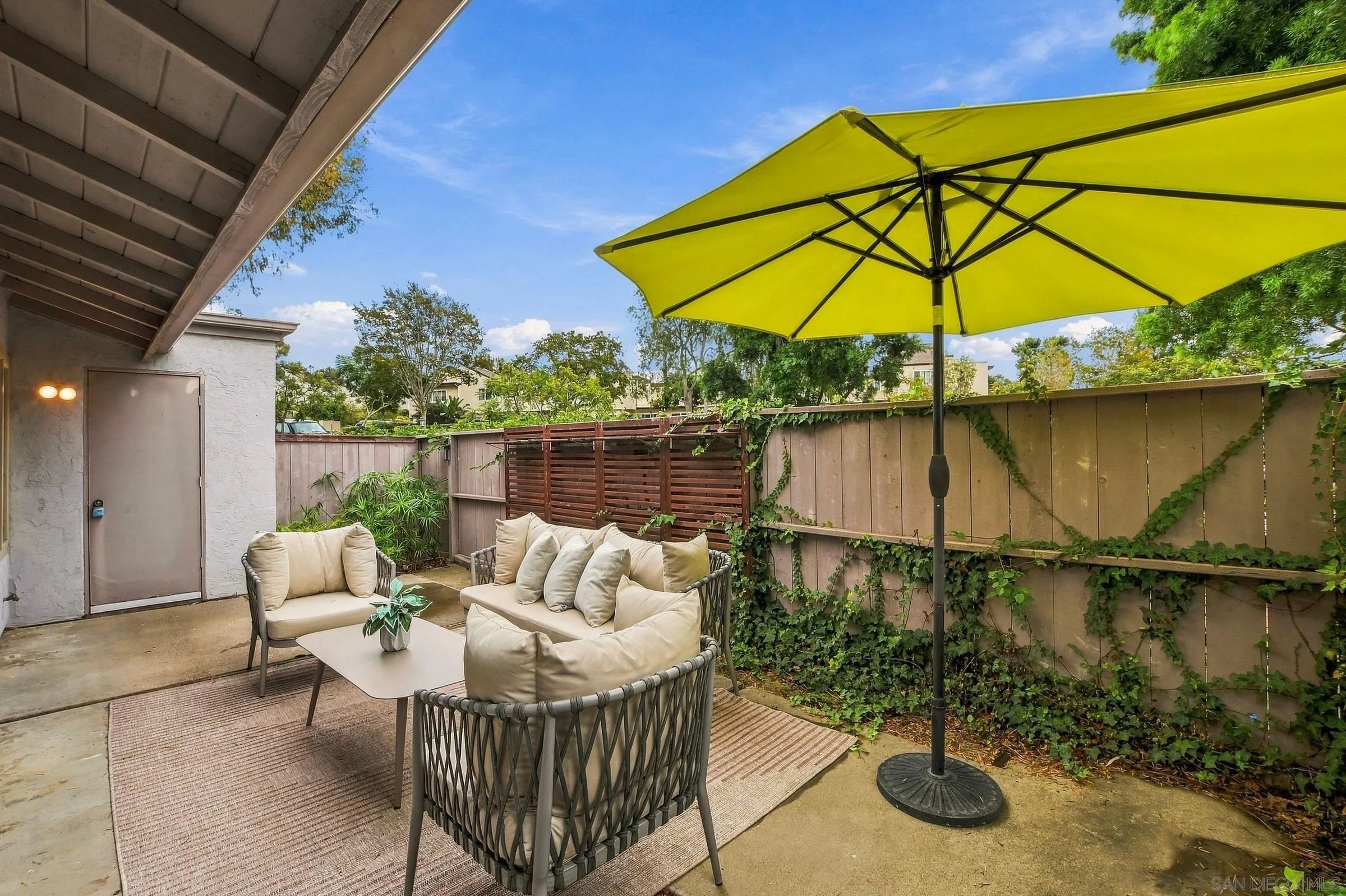 9645 Easter Way, San Diego, CA 92121 9645 Easter Way, San Diego, CA 92121