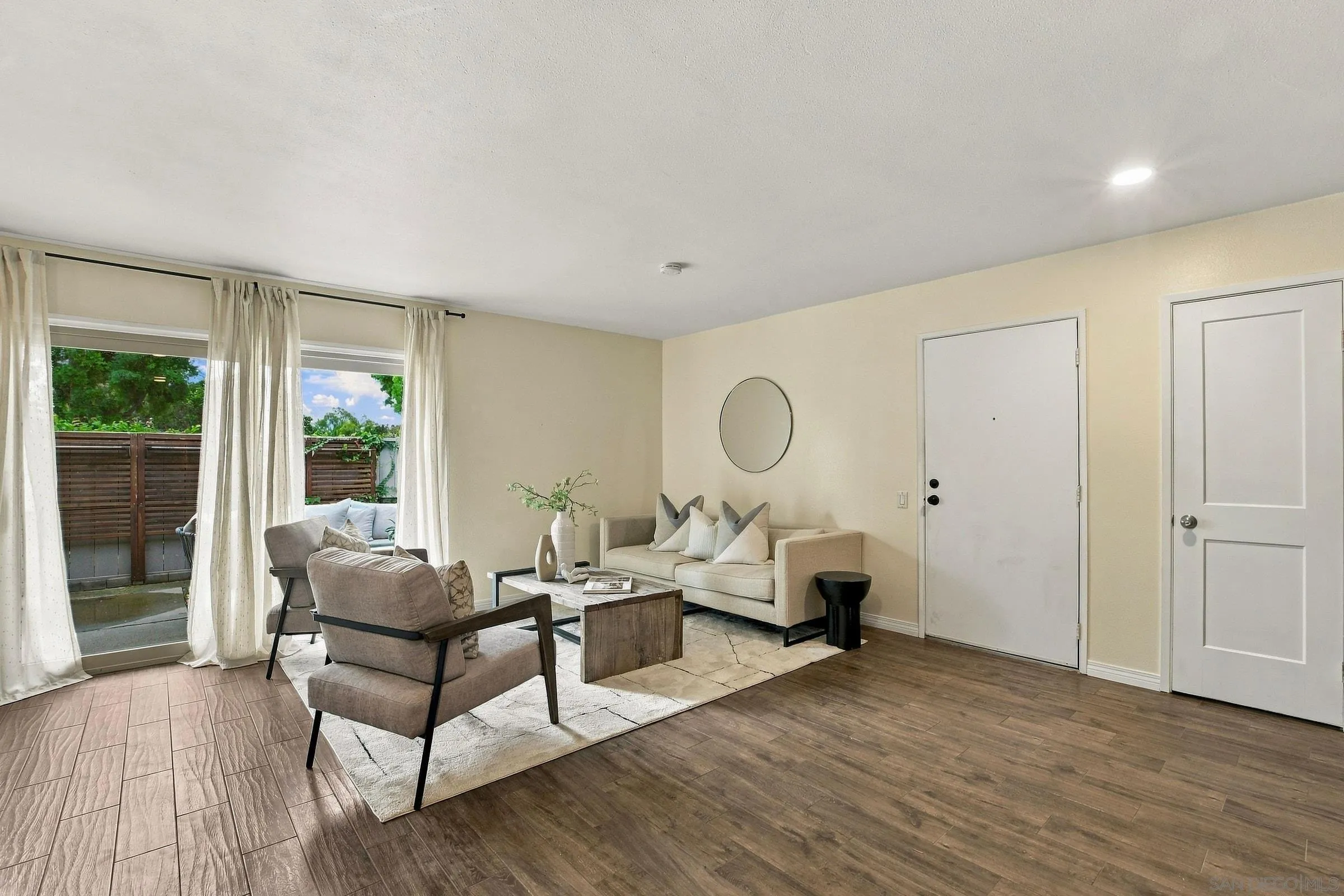 9645 Easter Way, San Diego, CA 92121 9645 Easter Way, San Diego, CA 92121