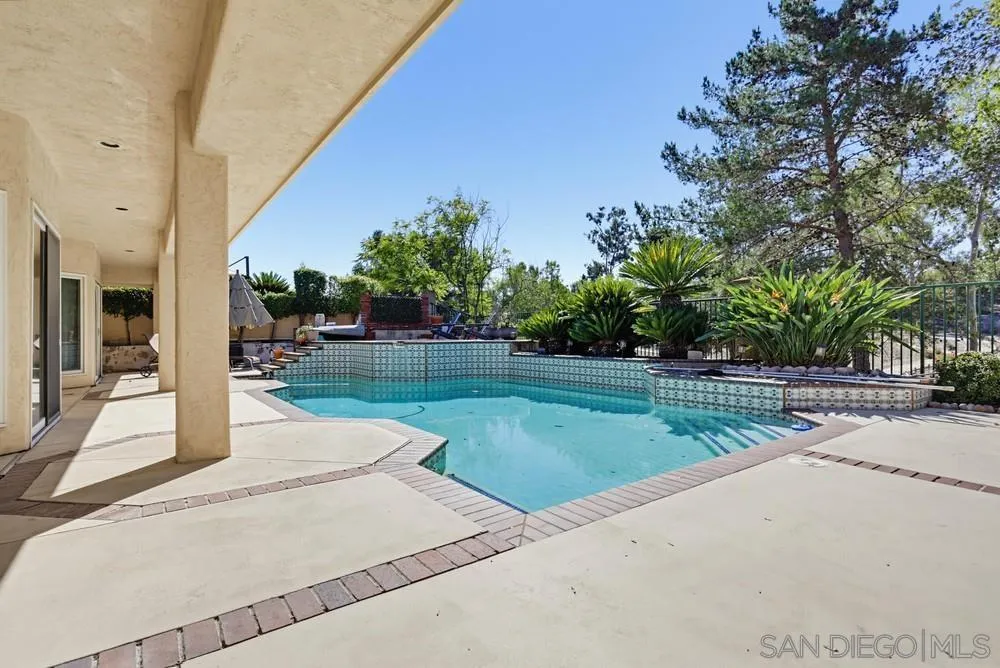 https://cdn.realtyfeed.com/cdn/127/260025749/7a64d4eeacb901fbe10ac7c86314f8d5.webp