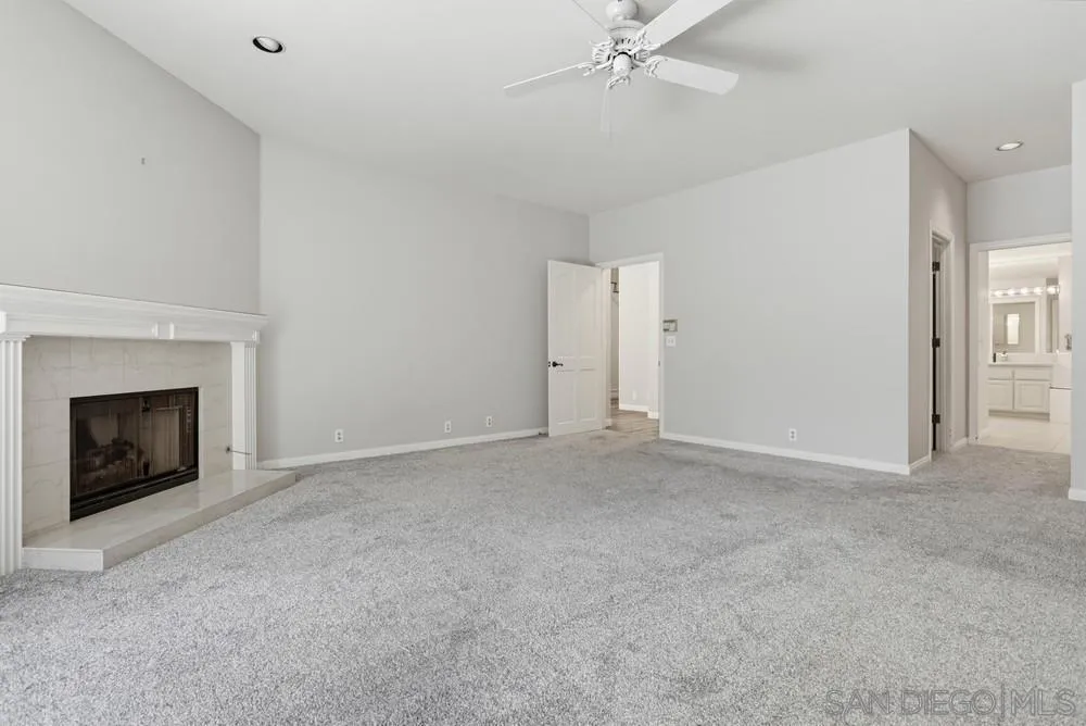 https://cdn.realtyfeed.com/cdn/127/260025749/d74d3c18b12ee48bb1d6fd511b4b6272.webp