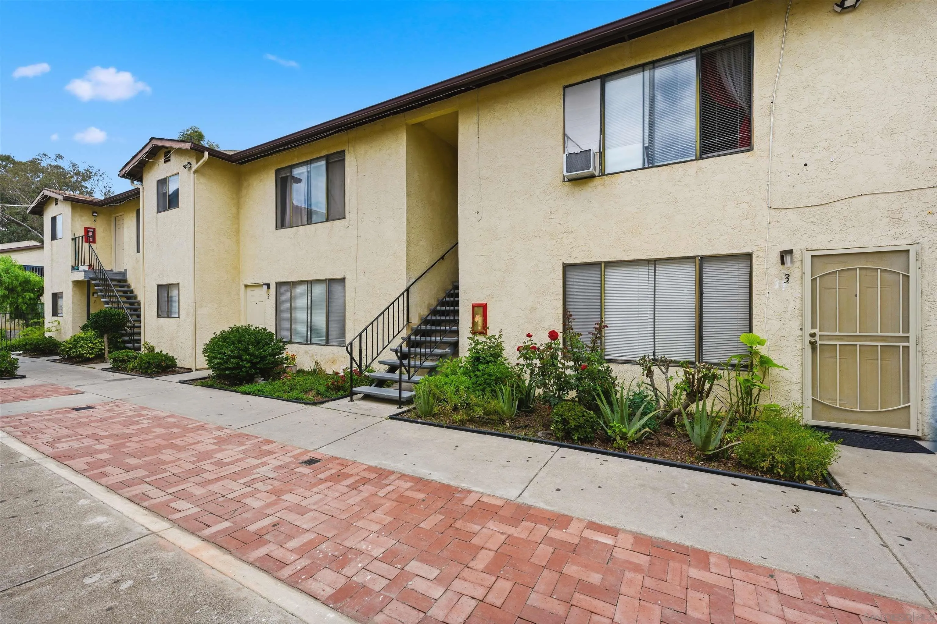 2036 Canyon Dr, Oceanside, CA 92054 2036 Canyon Dr, Oceanside, CA 92054