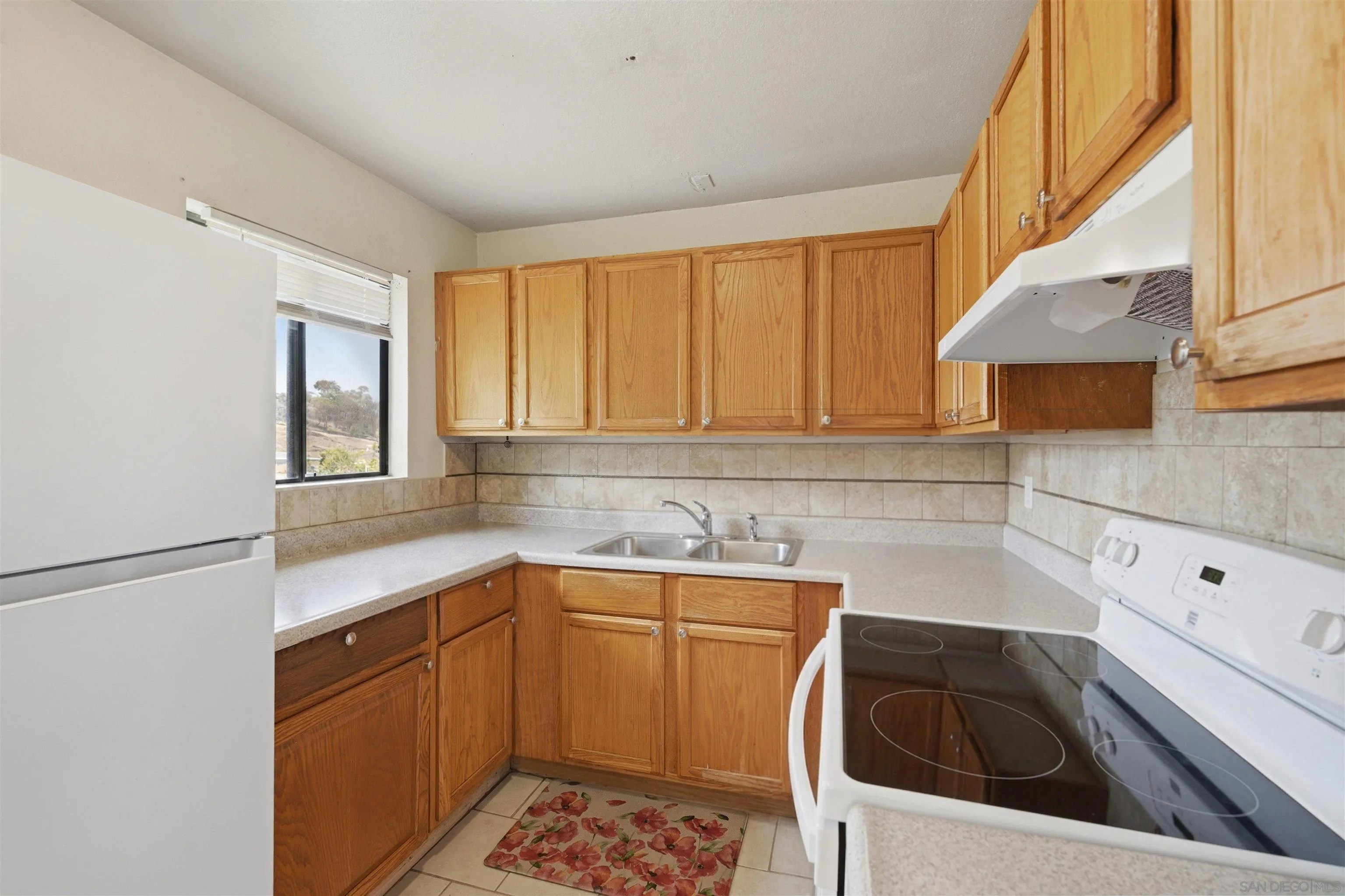 2036 Canyon Dr, Oceanside, CA 92054 2036 Canyon Dr, Oceanside, CA 92054