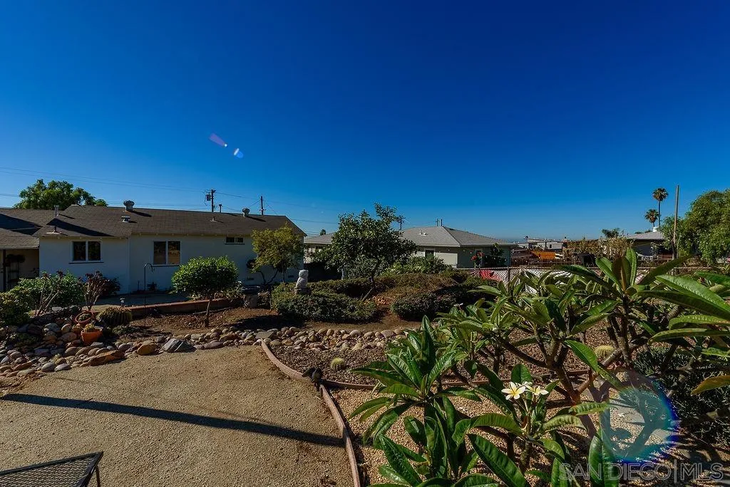 6026 Schuyler, San Diego, CA 92139 6026 Schuyler, San Diego, CA 92139