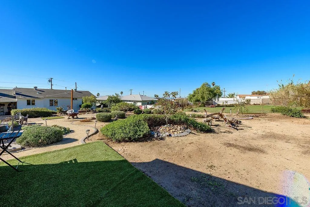 6026 Schuyler, San Diego, CA 92139 6026 Schuyler, San Diego, CA 92139