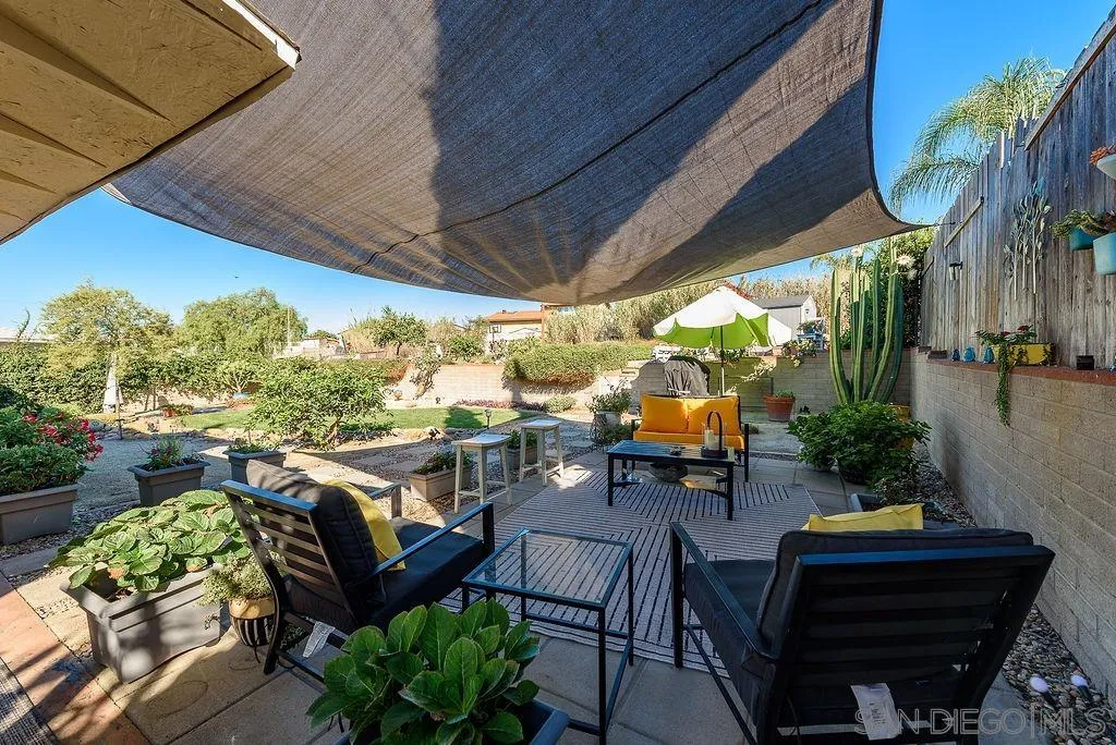 6026 Schuyler, San Diego, CA 92139 6026 Schuyler, San Diego, CA 92139