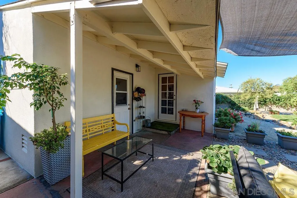 6026 Schuyler, San Diego, CA 92139 6026 Schuyler, San Diego, CA 92139