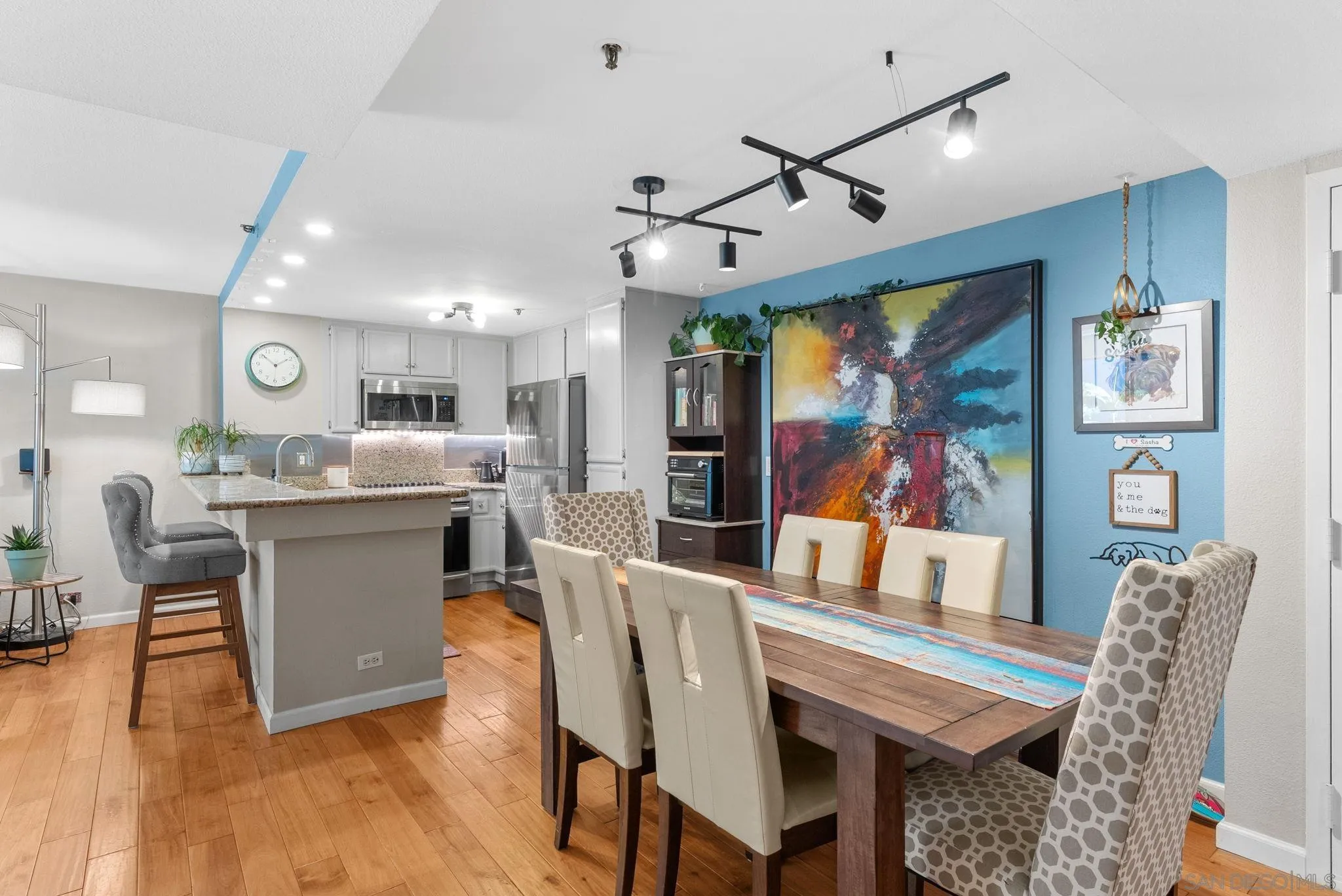 https://cdn.realtyfeed.com/cdn/127/260025770/5cecb429f0bd4a1df0312226a364c723.webp