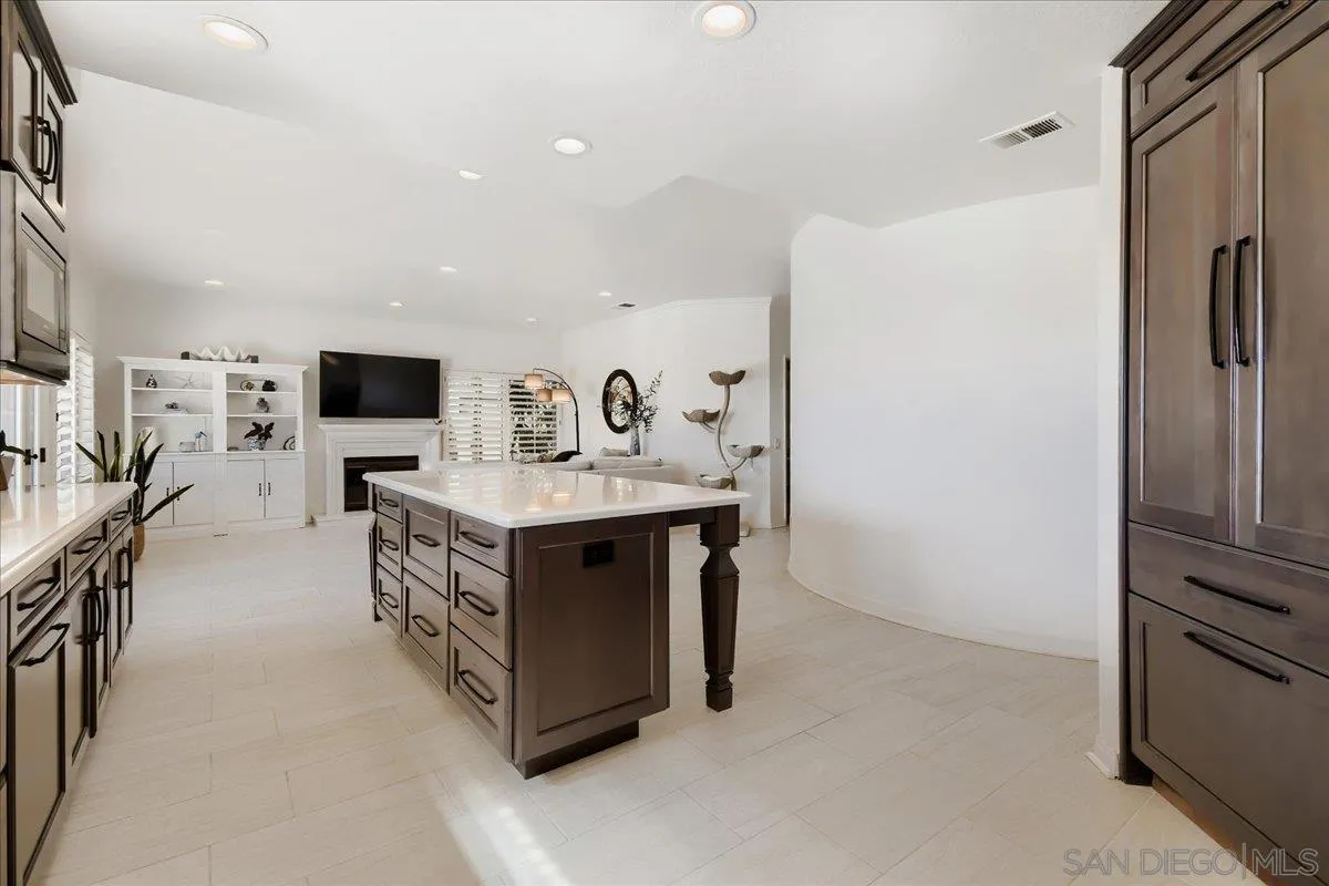 1919 Alderwood Cir, Vista, CA 92081 1919 Alderwood Cir, Vista, CA 92081