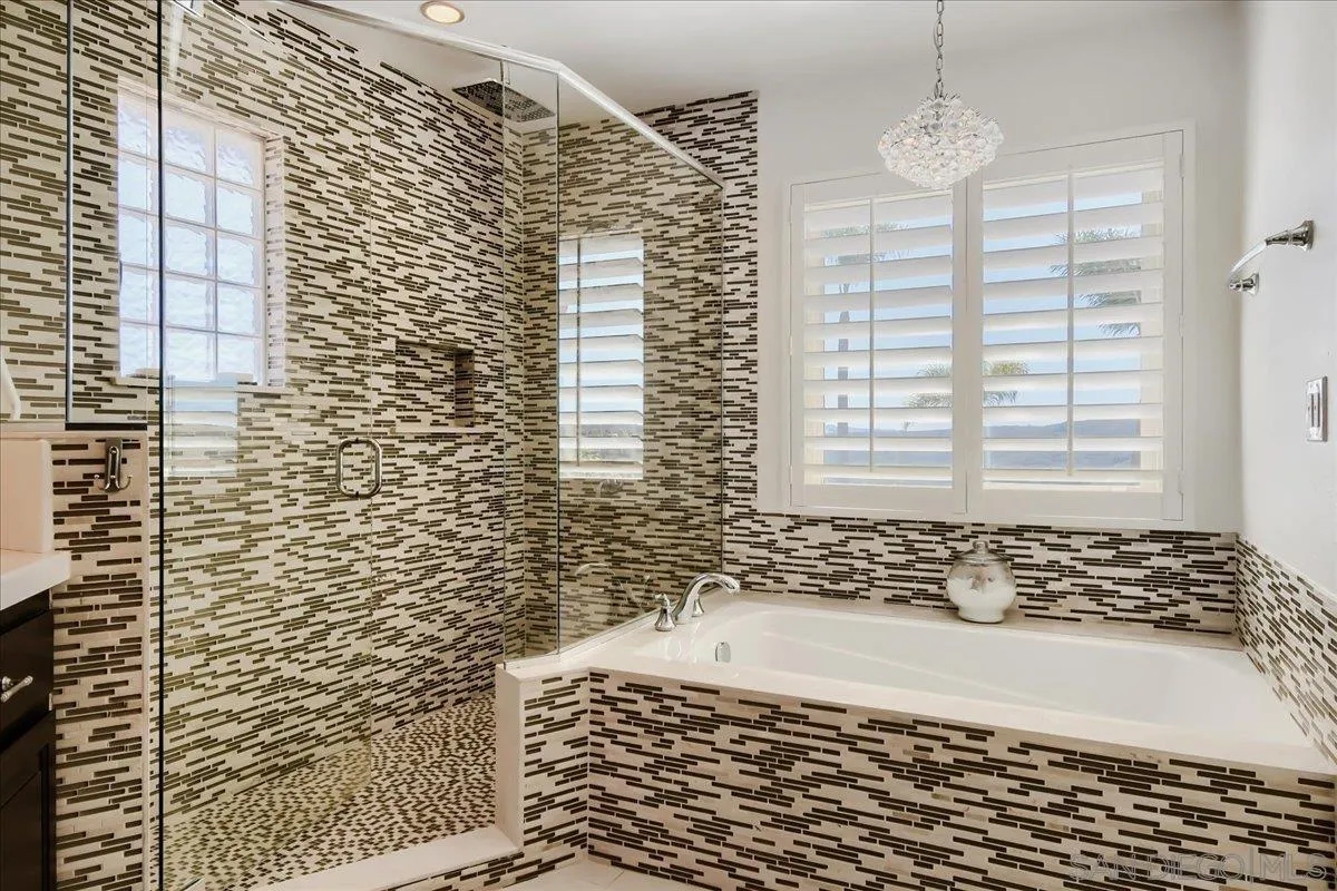 1919 Alderwood Cir, Vista, CA 92081 1919 Alderwood Cir, Vista, CA 92081