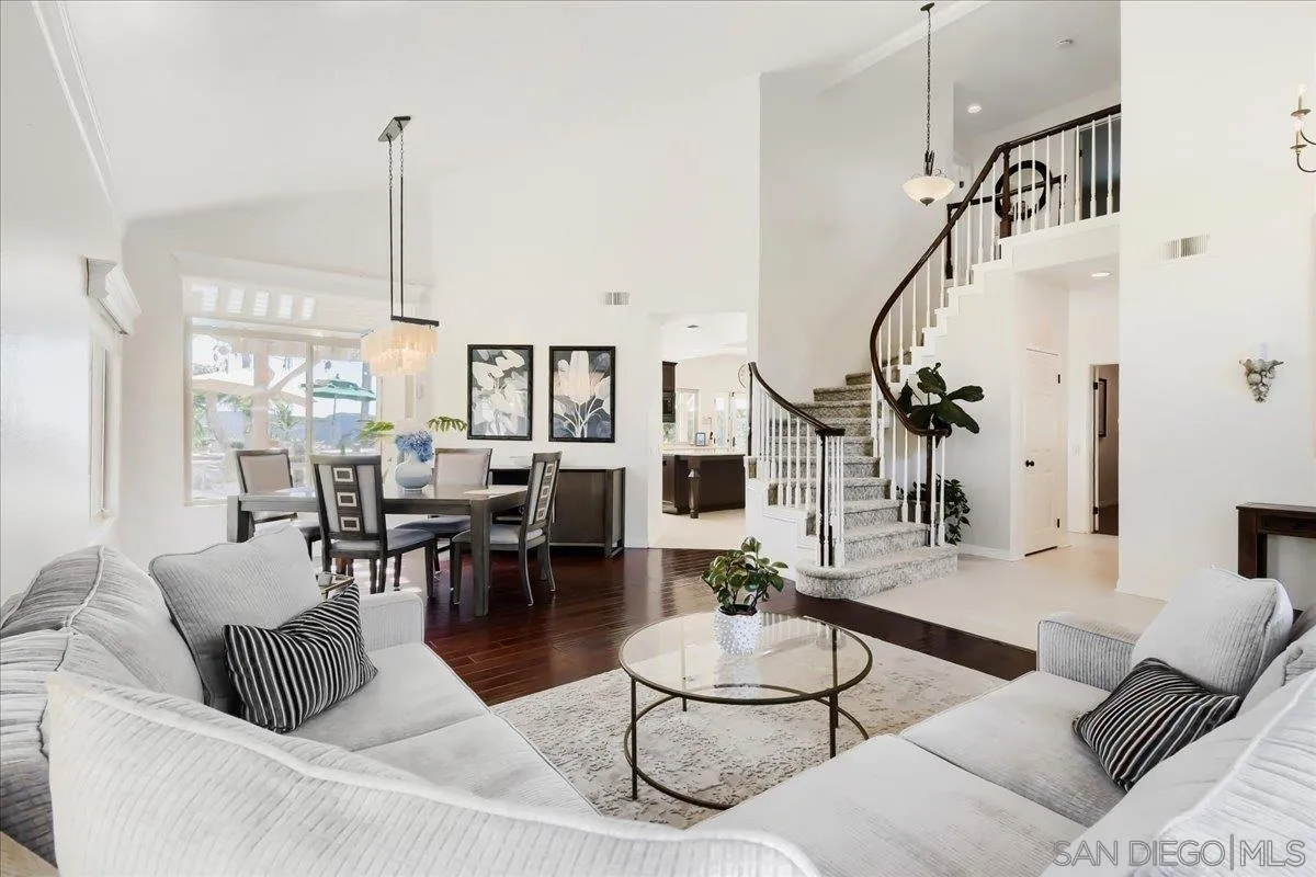 1919 Alderwood Cir, Vista, CA 92081 1919 Alderwood Cir, Vista, CA 92081