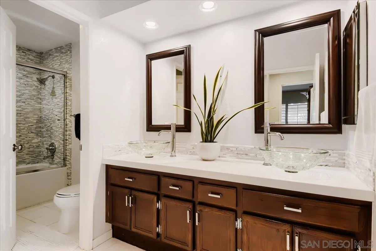 1919 Alderwood Cir, Vista, CA 92081 1919 Alderwood Cir, Vista, CA 92081
