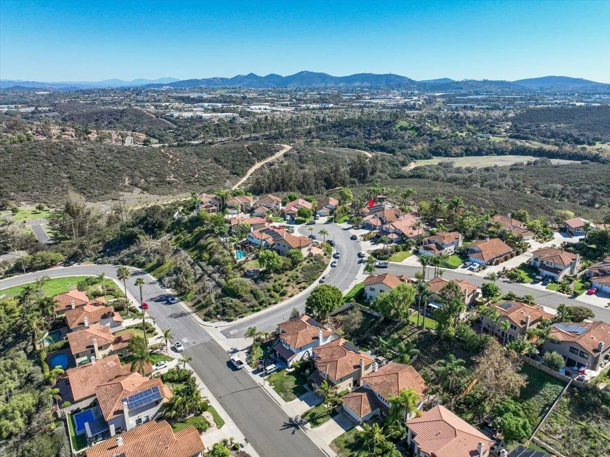 1919 Alderwood Cir, Vista, CA 92081 1919 Alderwood Cir, Vista, CA 92081