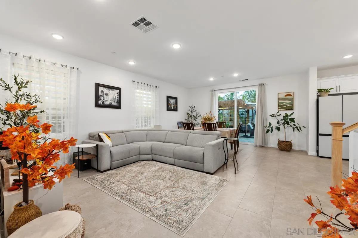 8681 Camden Drive, Santee, CA 92071 8681 Camden Drive, Santee, CA 92071