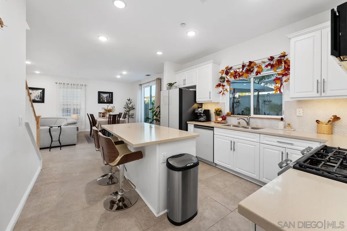 8681 Camden Drive, Santee, CA 92071 8681 Camden Drive, Santee, CA 92071