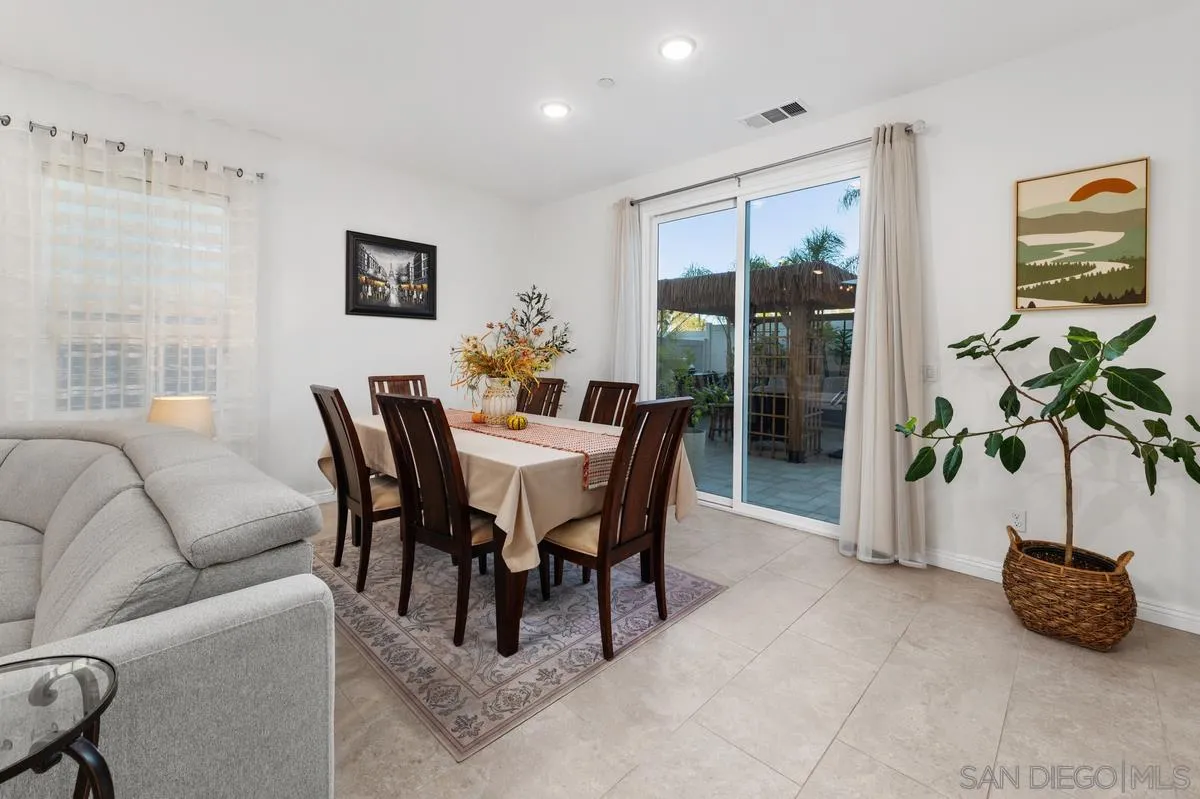 8681 Camden Drive, Santee, CA 92071 8681 Camden Drive, Santee, CA 92071