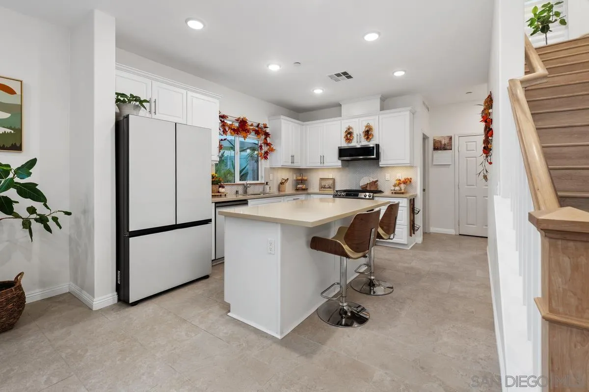 8681 Camden Drive, Santee, CA 92071 8681 Camden Drive, Santee, CA 92071