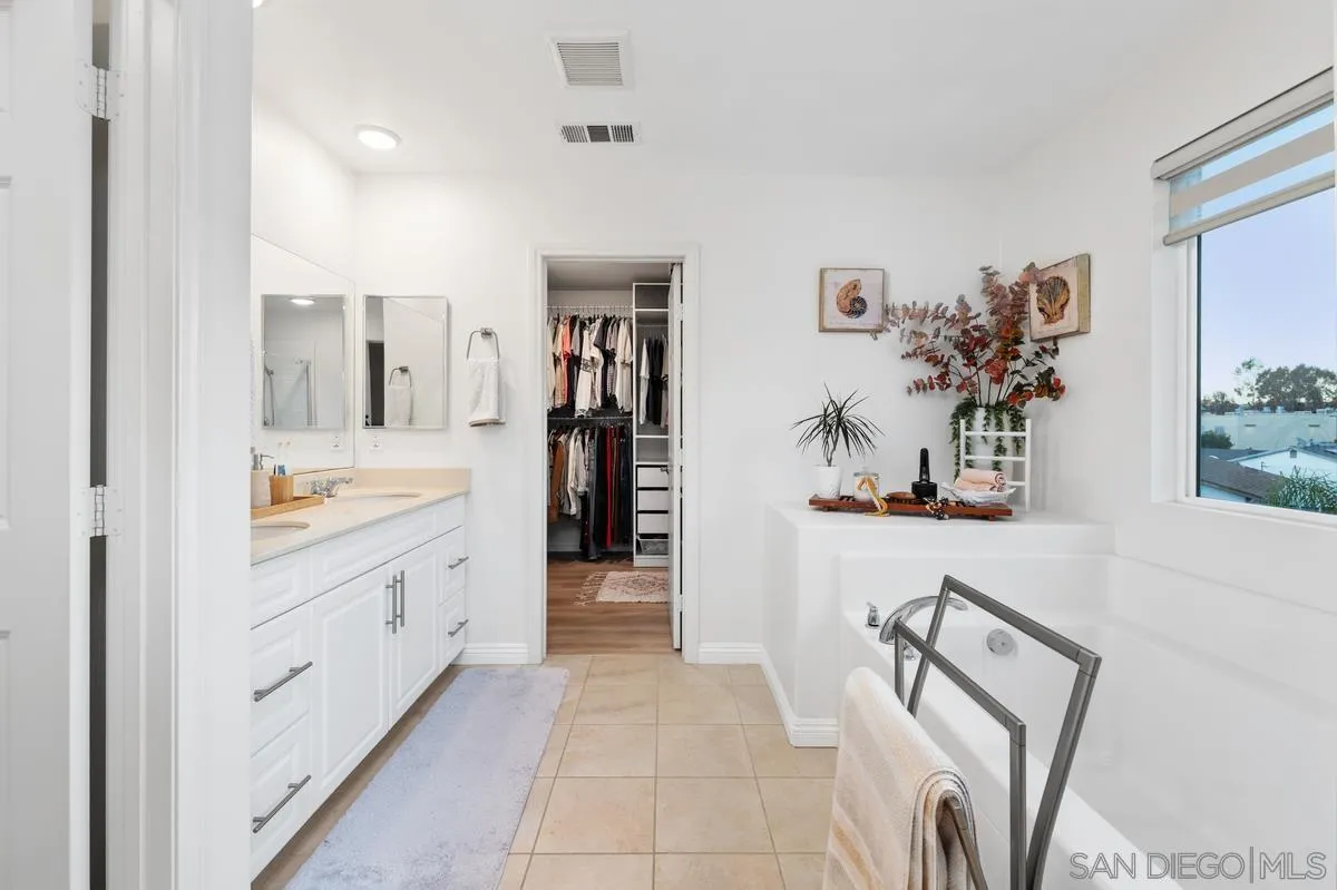 8681 Camden Drive, Santee, CA 92071 8681 Camden Drive, Santee, CA 92071
