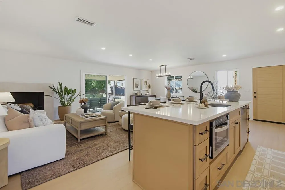 https://cdn.realtyfeed.com/cdn/127/260025782/474609dd17eecb419f07cc0b121d7f34.webp