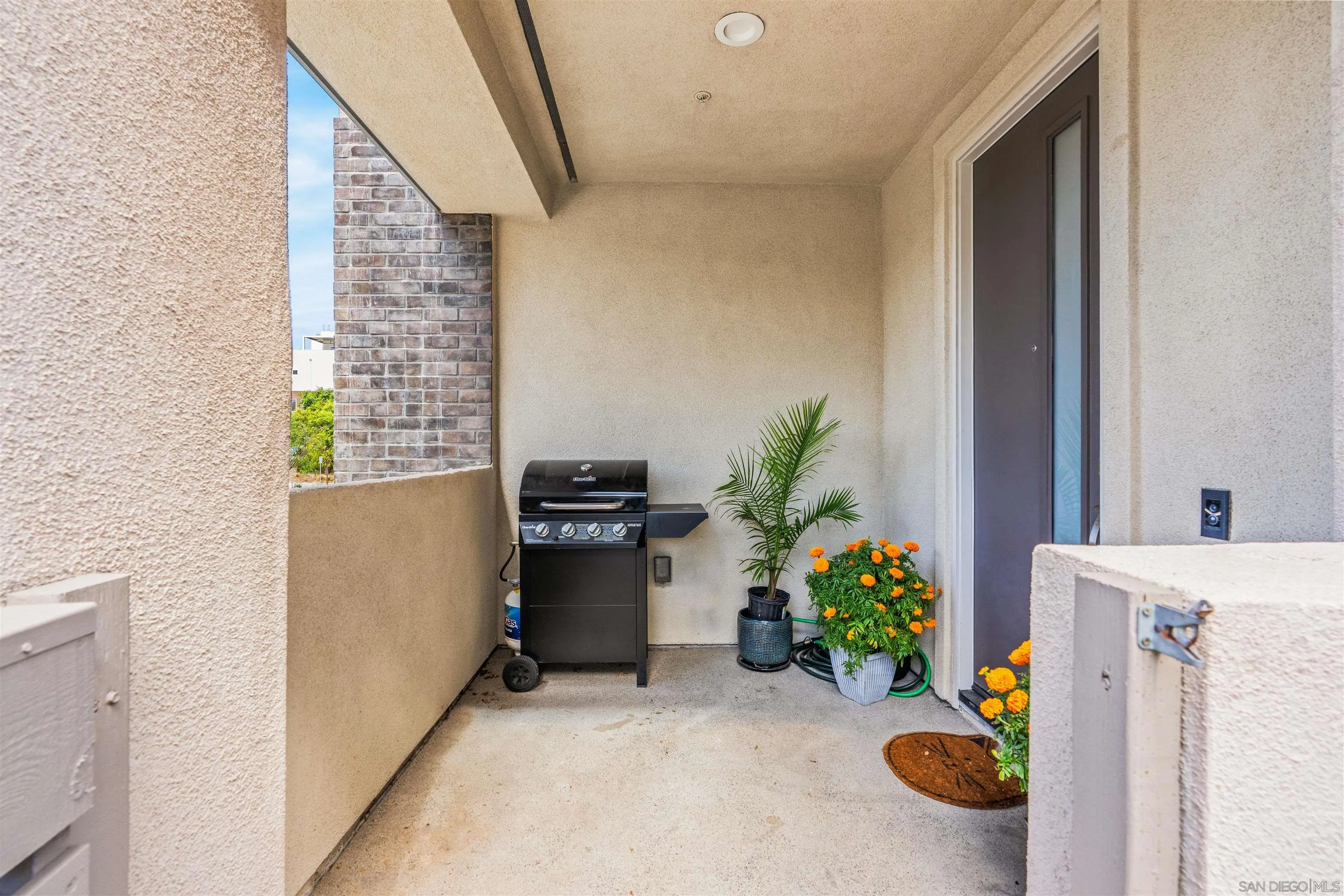 2126 Celestial Way, #4, Chula Vista, CA 91915 2126 Celestial Way, #4, Chula Vista, CA 91915